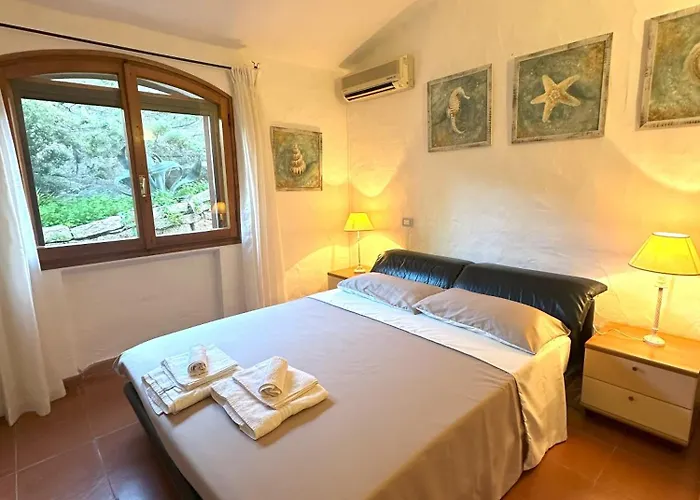 Holiday home L'olivastro 1 *