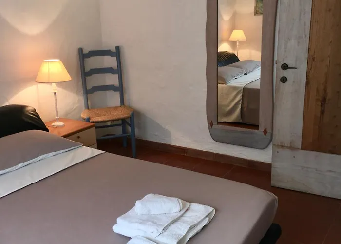 Holiday home L'olivastro 1 *